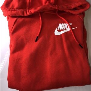 Nike Women’s fleece pullover hoodie